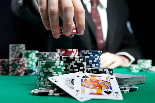 Play Fun Blackjack Games through a trusted online casino Singapore for Players